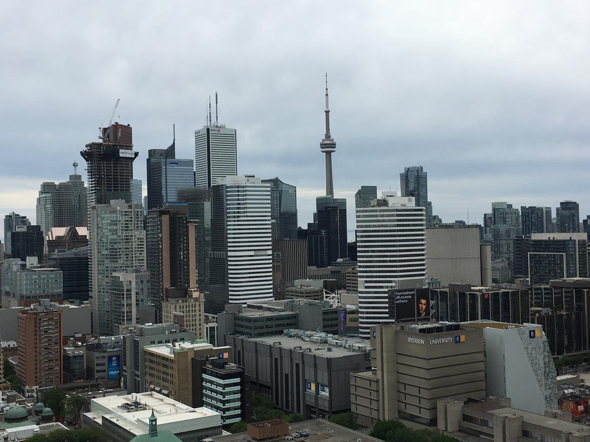 Toronto Metropolitan University-Daphne Cockwell Complex Residence Торонто Экстерьер фото