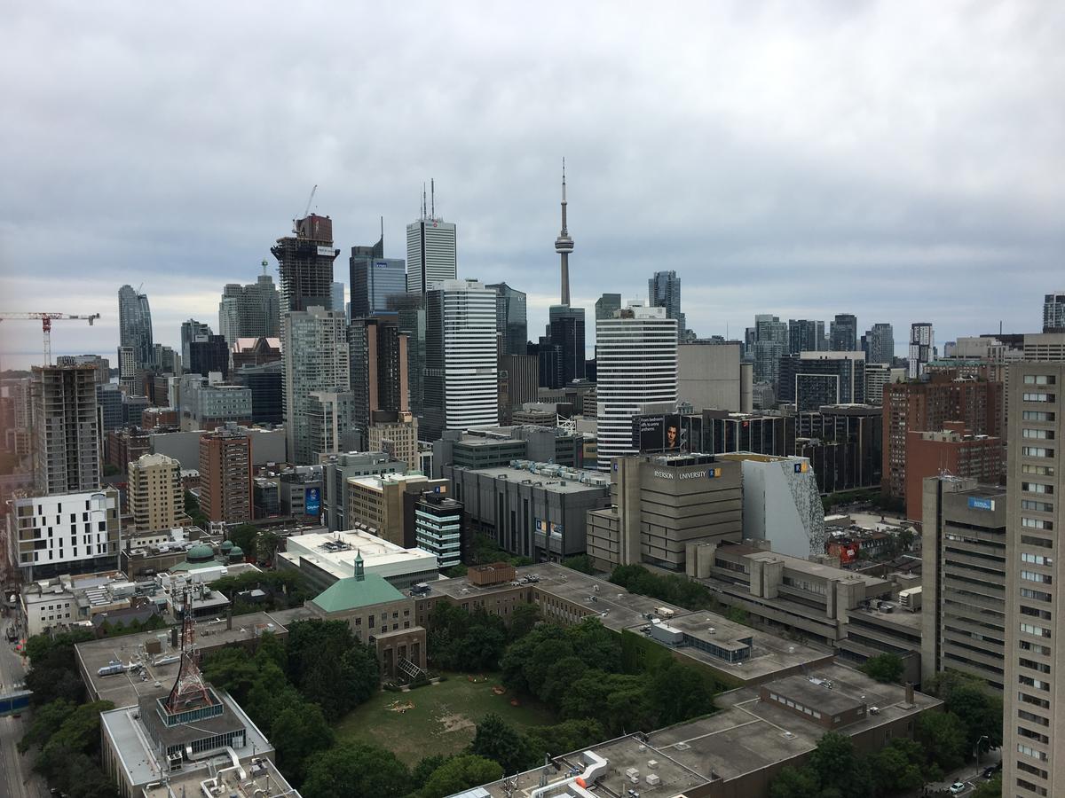 Toronto Metropolitan University-Daphne Cockwell Complex Residence Торонто Экстерьер фото